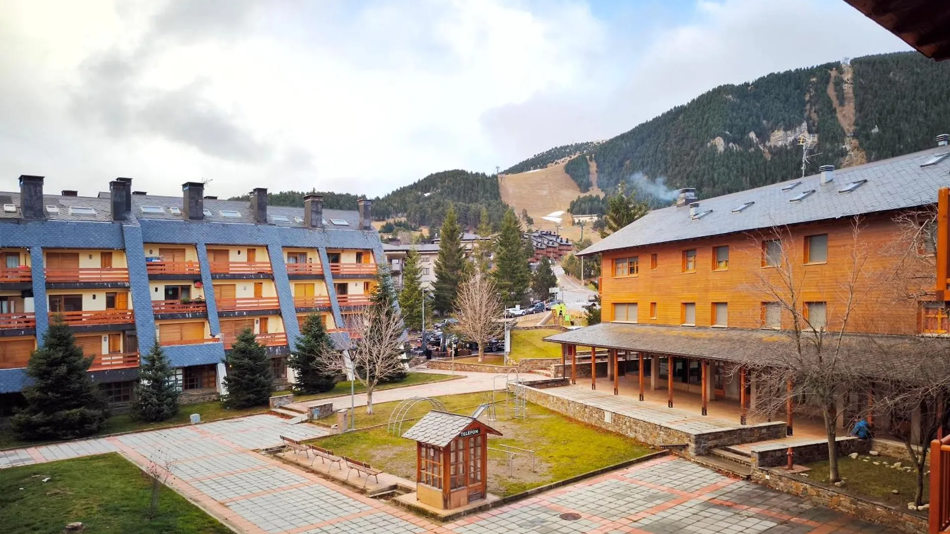 Apartamento a pie de pistas La Molina con vistas