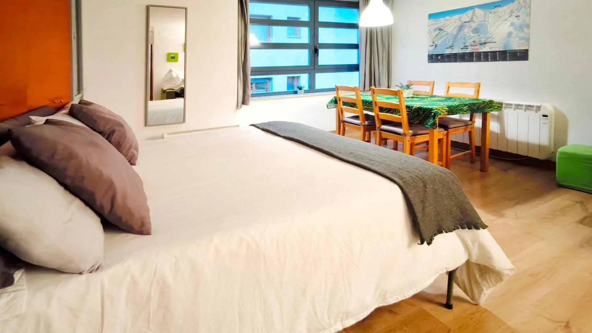 Apartamento a pie de pistas La Molina con vistas